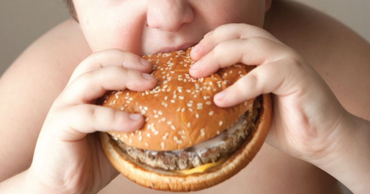 chế độ ăn cho trẻ thừa cân