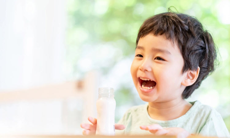 trẻ bao nhiều tuổi thì uống sữa tăng chiều cao