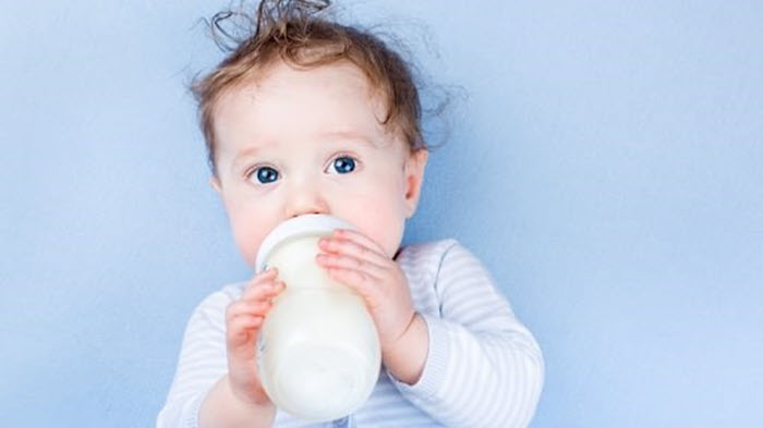 lượng sữa cho trẻ 4 tháng tuổi